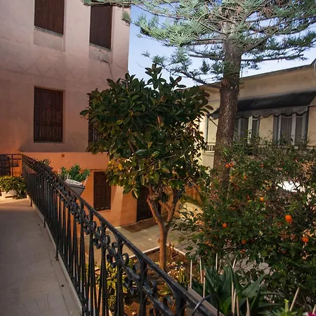Maya's Boutique Rethymno (Crete)